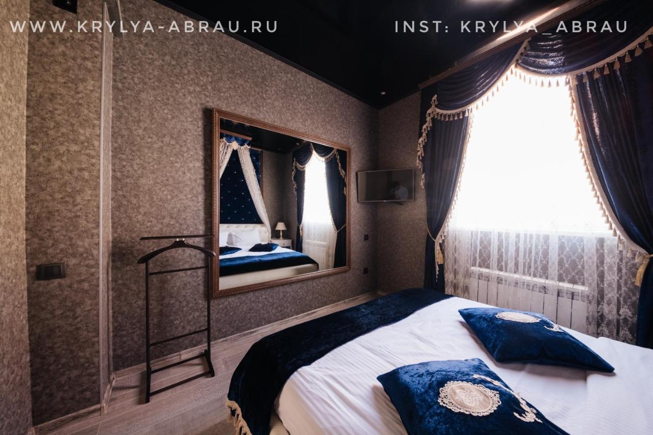Krylya Mini Hotel アブラウ・ドゥルソ エクステリア 写真